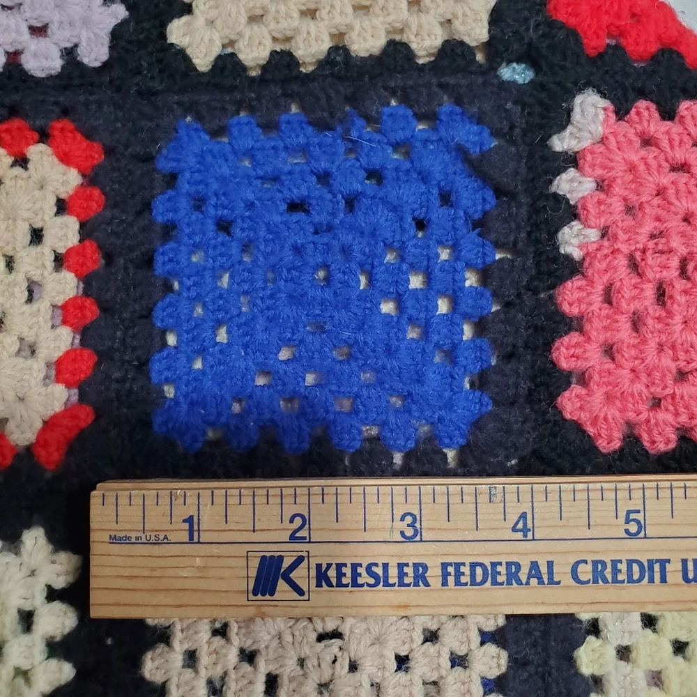 Vintage Crocheted Grannycore Afghan Throw 144 Granny 4